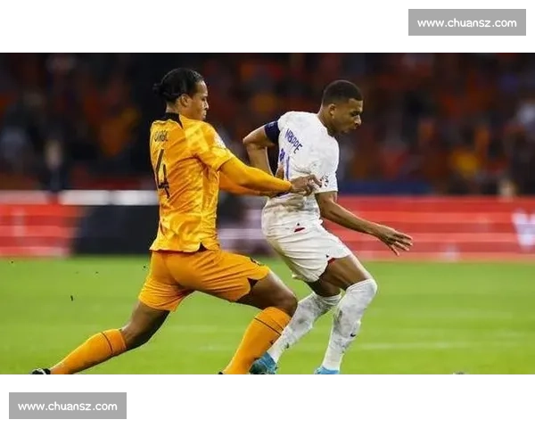马伦:与邓弗里斯默契天成,荷兰队氛围助 4-0 大胜